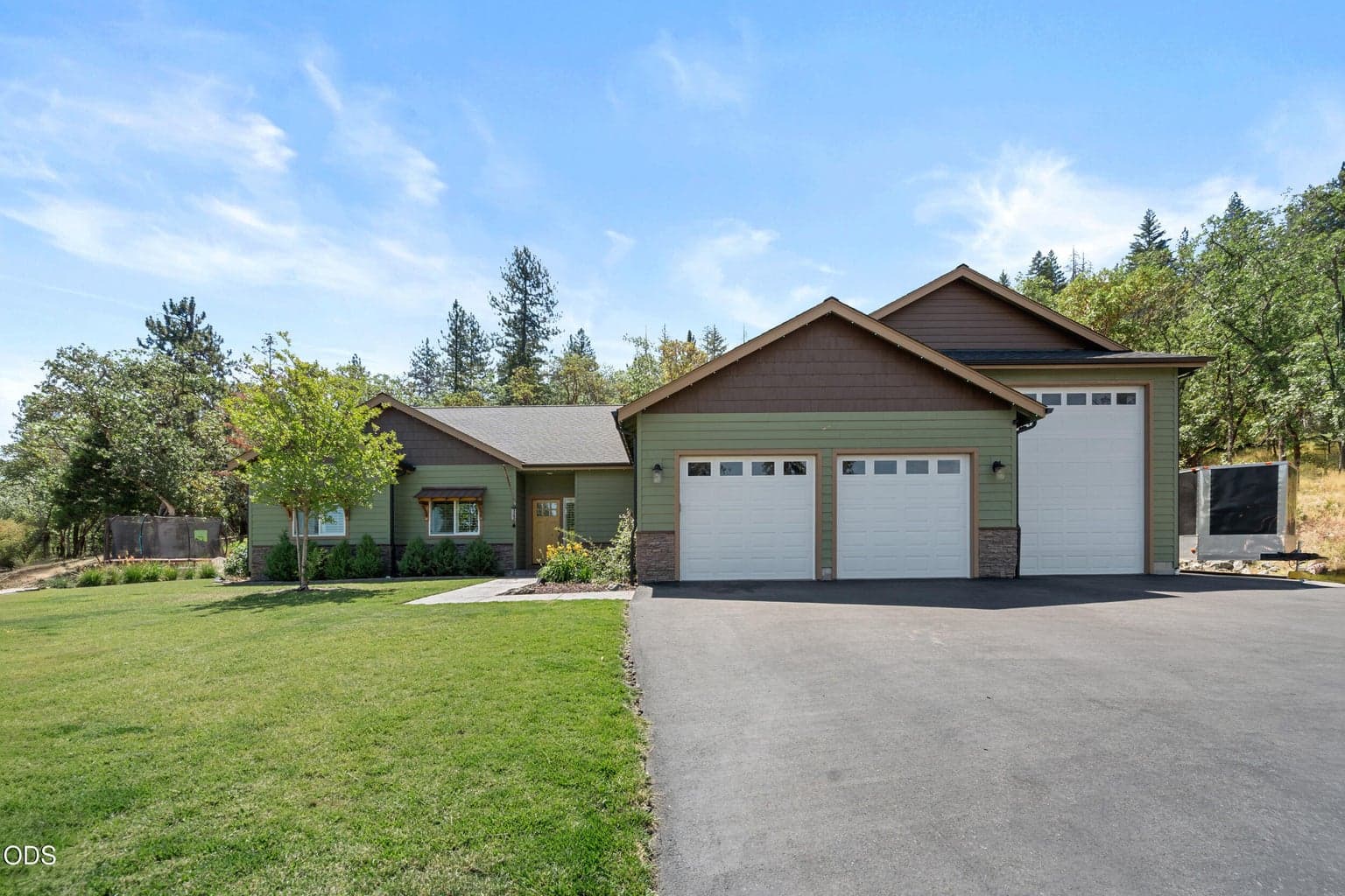 Photo of 125 McKenzie Ridge 1 of 61
