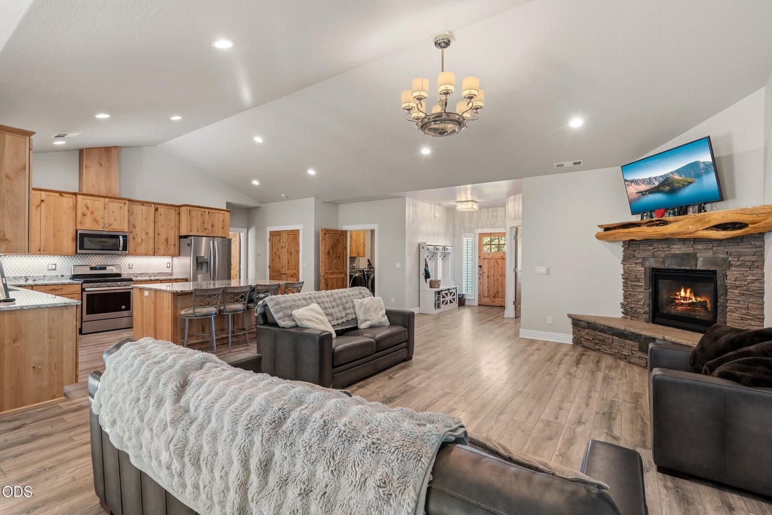 Photo of 125 McKenzie Ridge 5 of 61