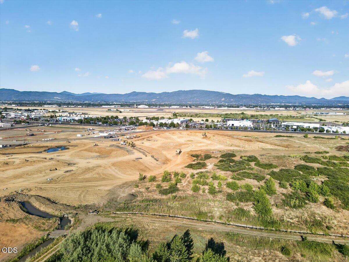 Photo of 1816 Vilas 4 of 14