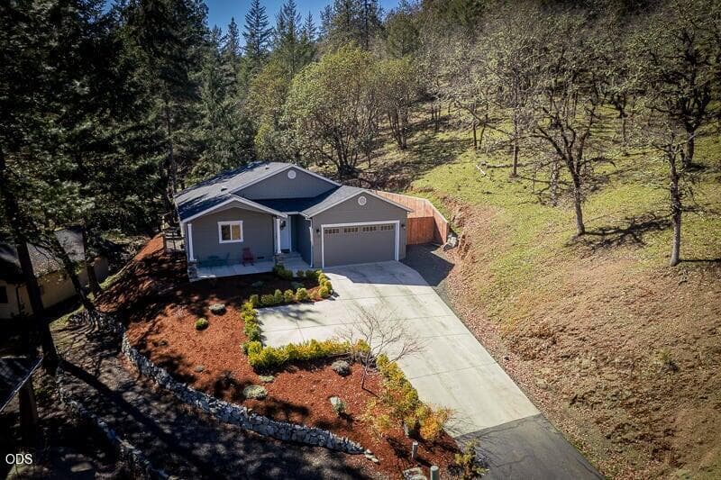 Photo of 250 Oak Knoll 1 of 56
