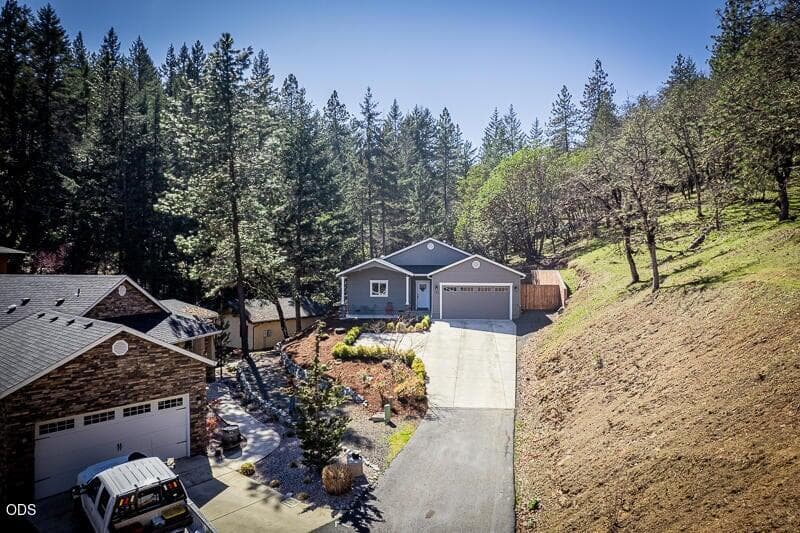 Photo of 250 Oak Knoll 2 of 56