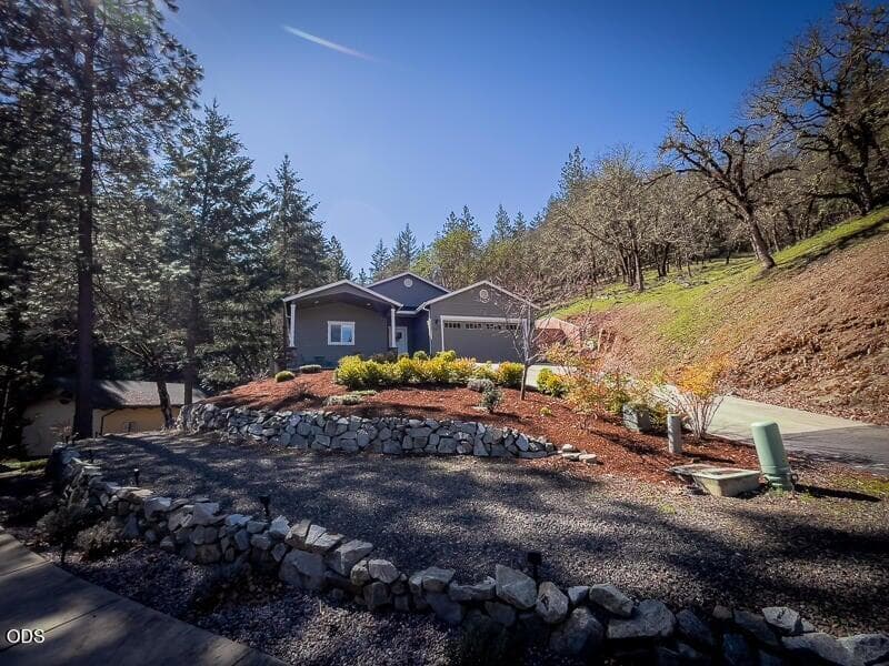 Photo of 250 Oak Knoll 4 of 56