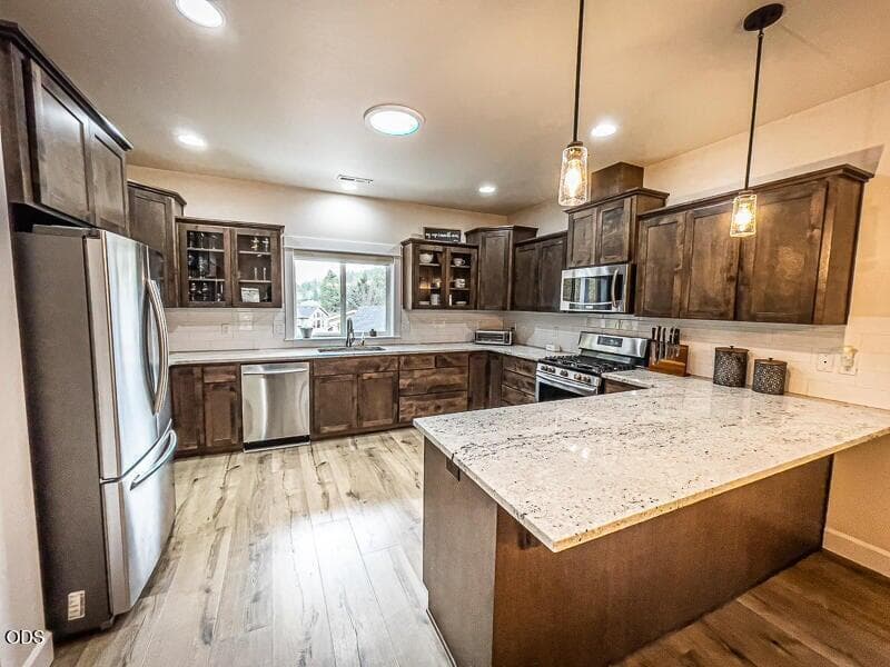 Photo of 250 Oak Knoll 5 of 55