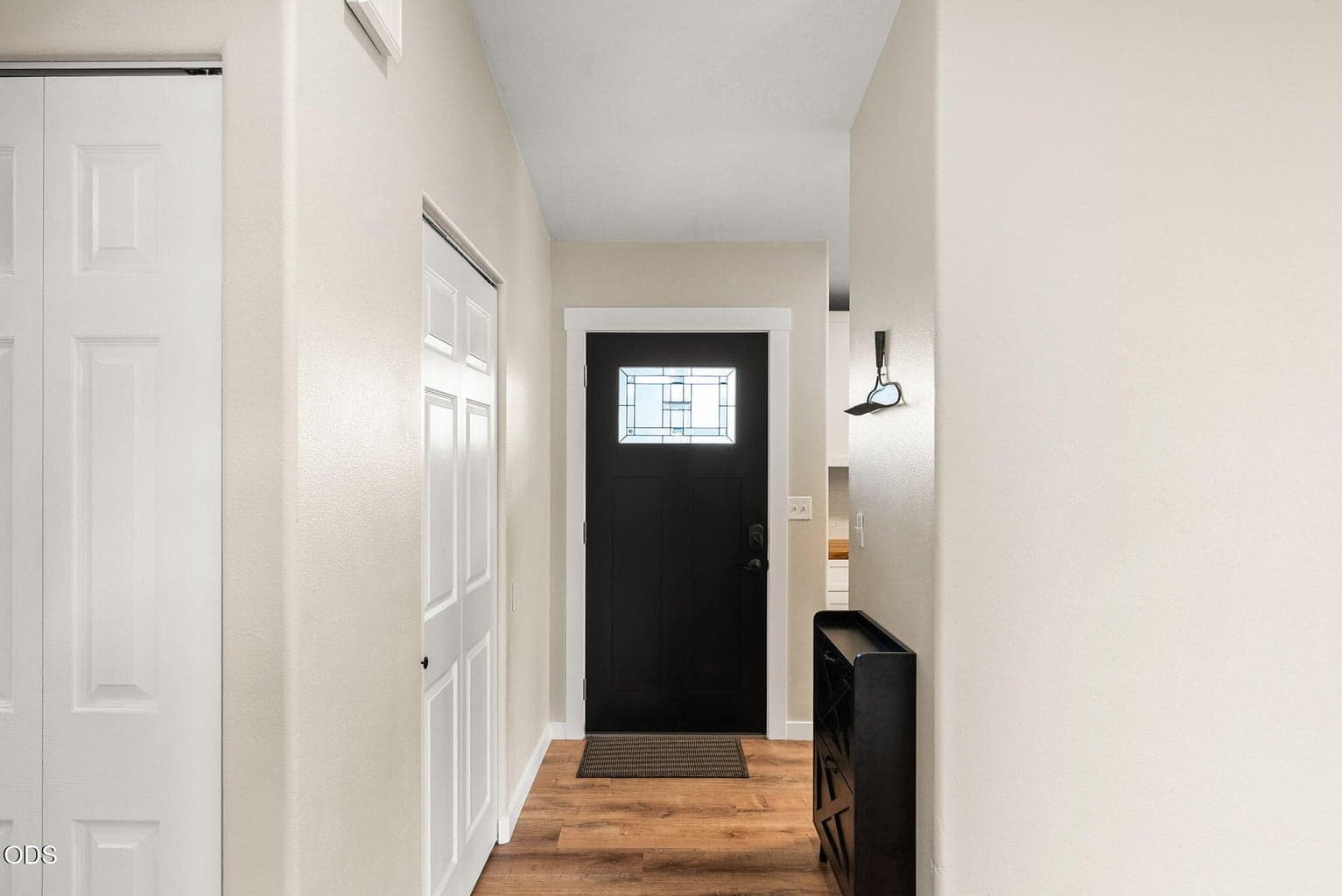 Photo of 833 Maple 5 of 44