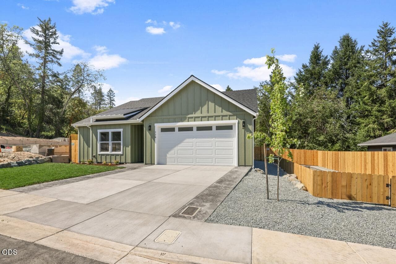 Photo of 776 Kendall 3 of 33