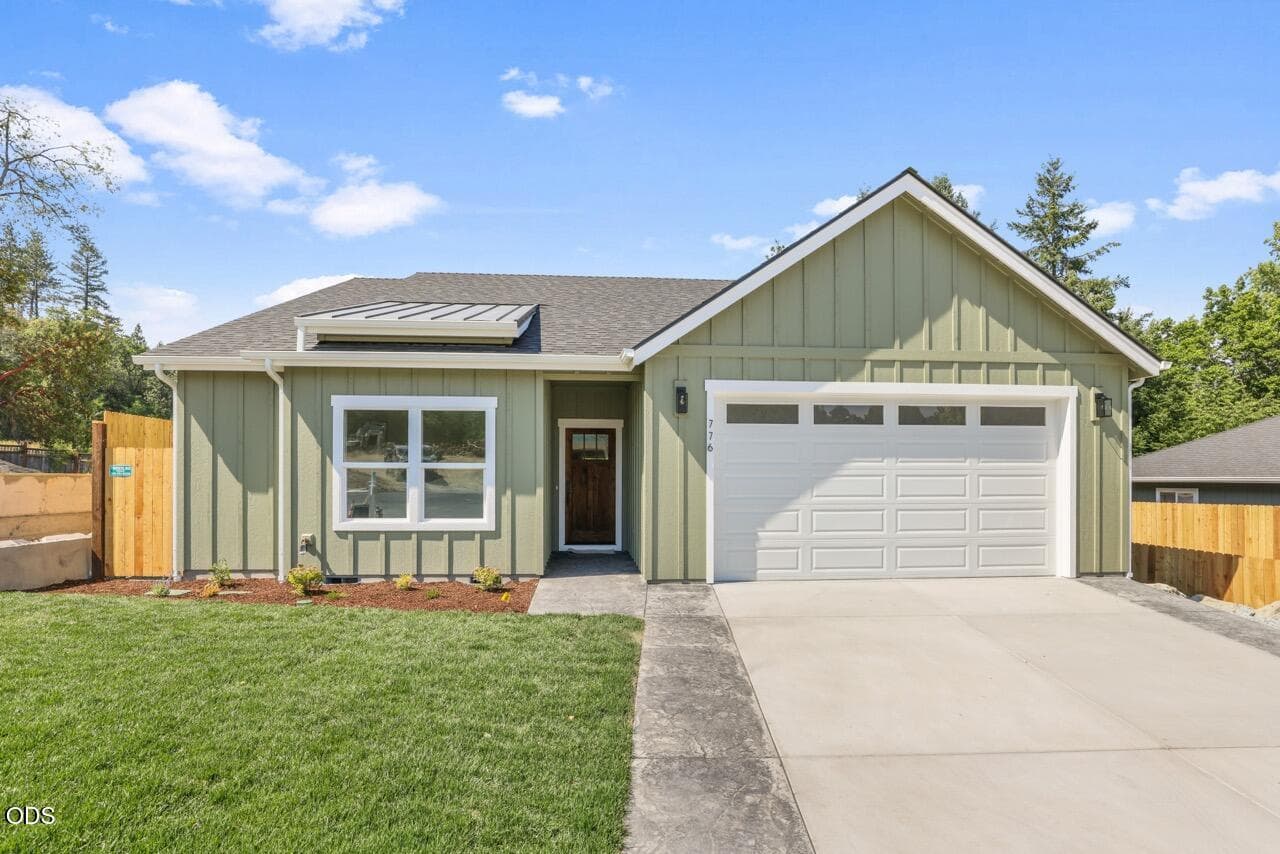 Photo of 776 Kendall 1 of 33