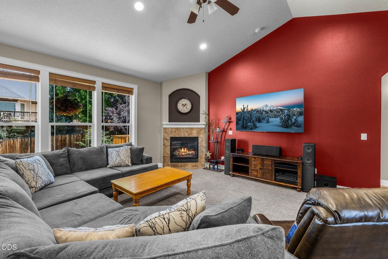 Photo of 2436 SW Forked Horn Butte Road 11 of 56