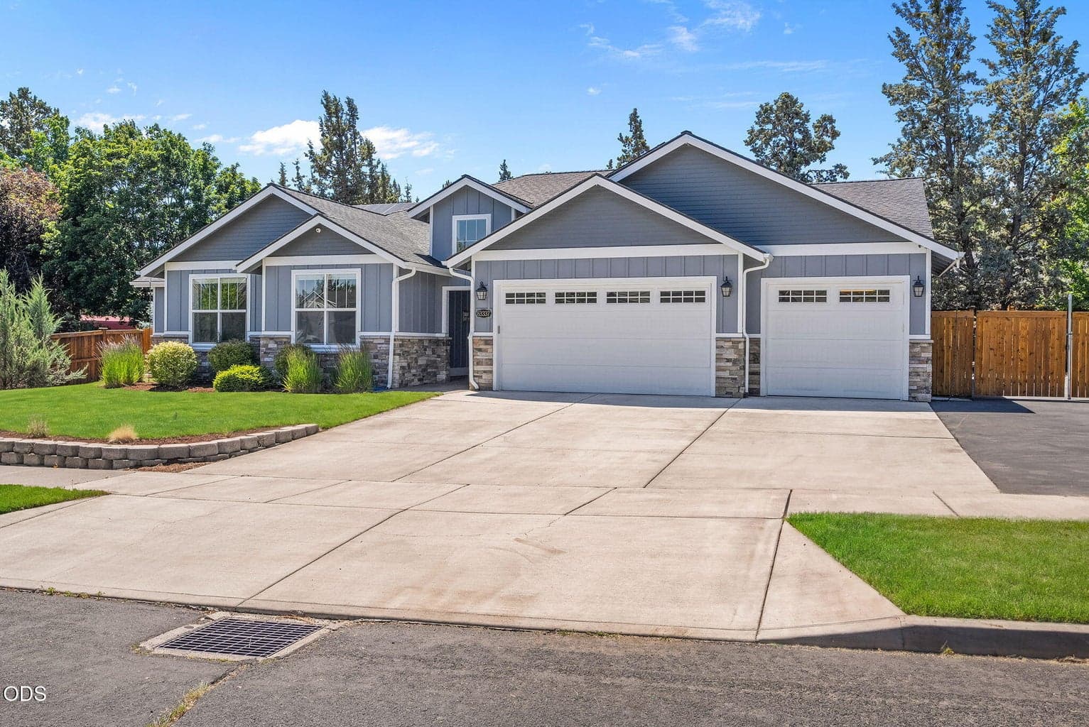 Photo of 63337 Stonewood 2 of 57