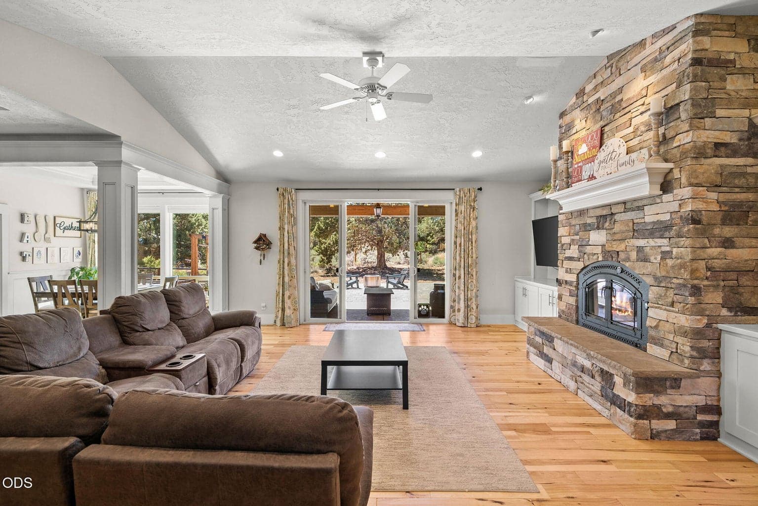 Photo of 63337 Stonewood Drive 8 of 56
