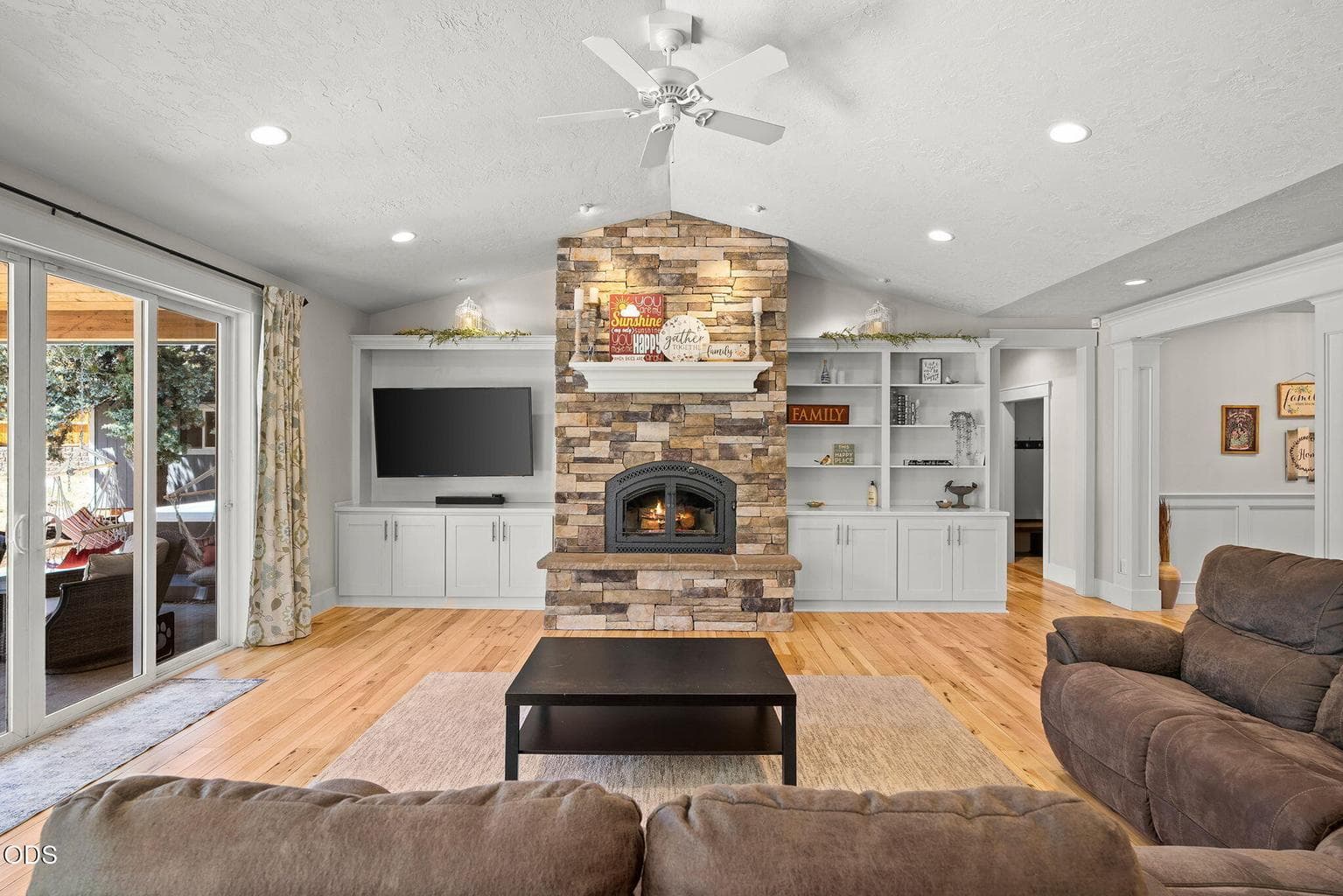 Photo of 63337 Stonewood Drive 9 of 56