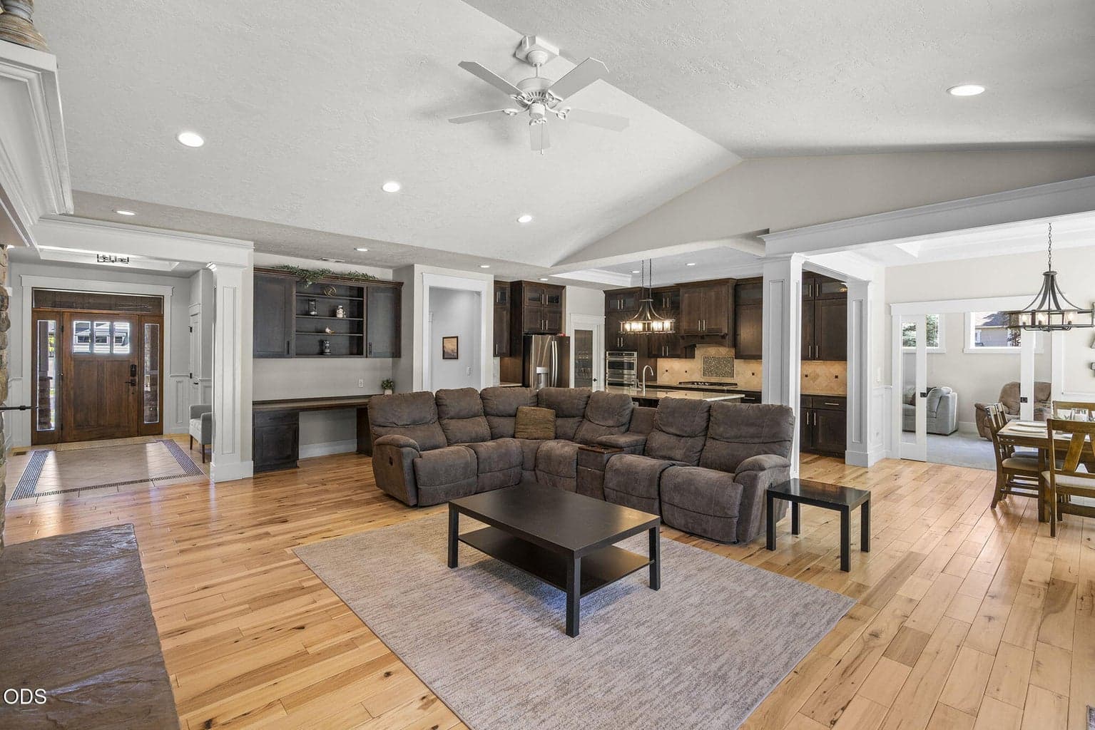 Photo of 63337 Stonewood Drive 11 of 56