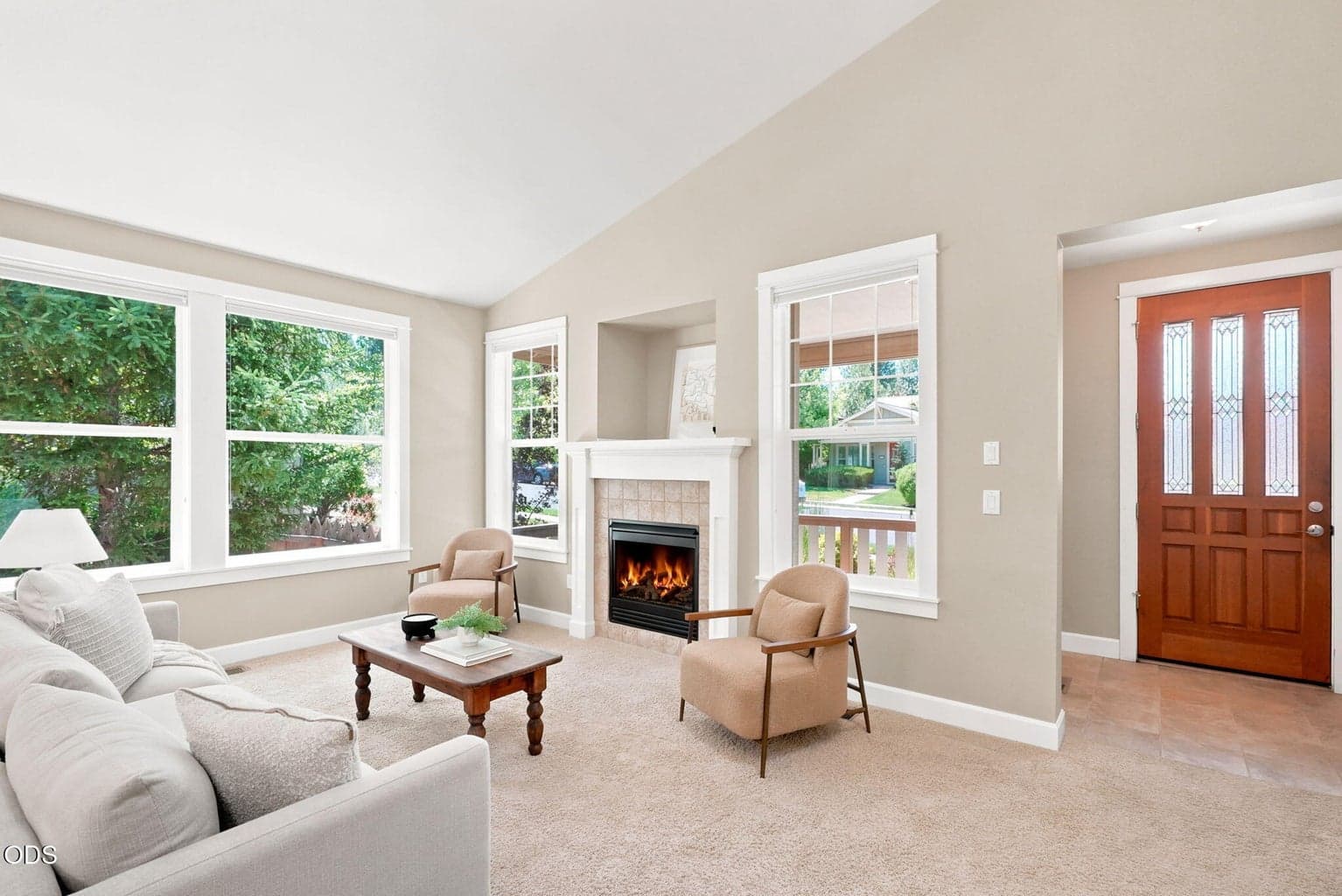 Photo of 61421 Davis Lake 4 of 41