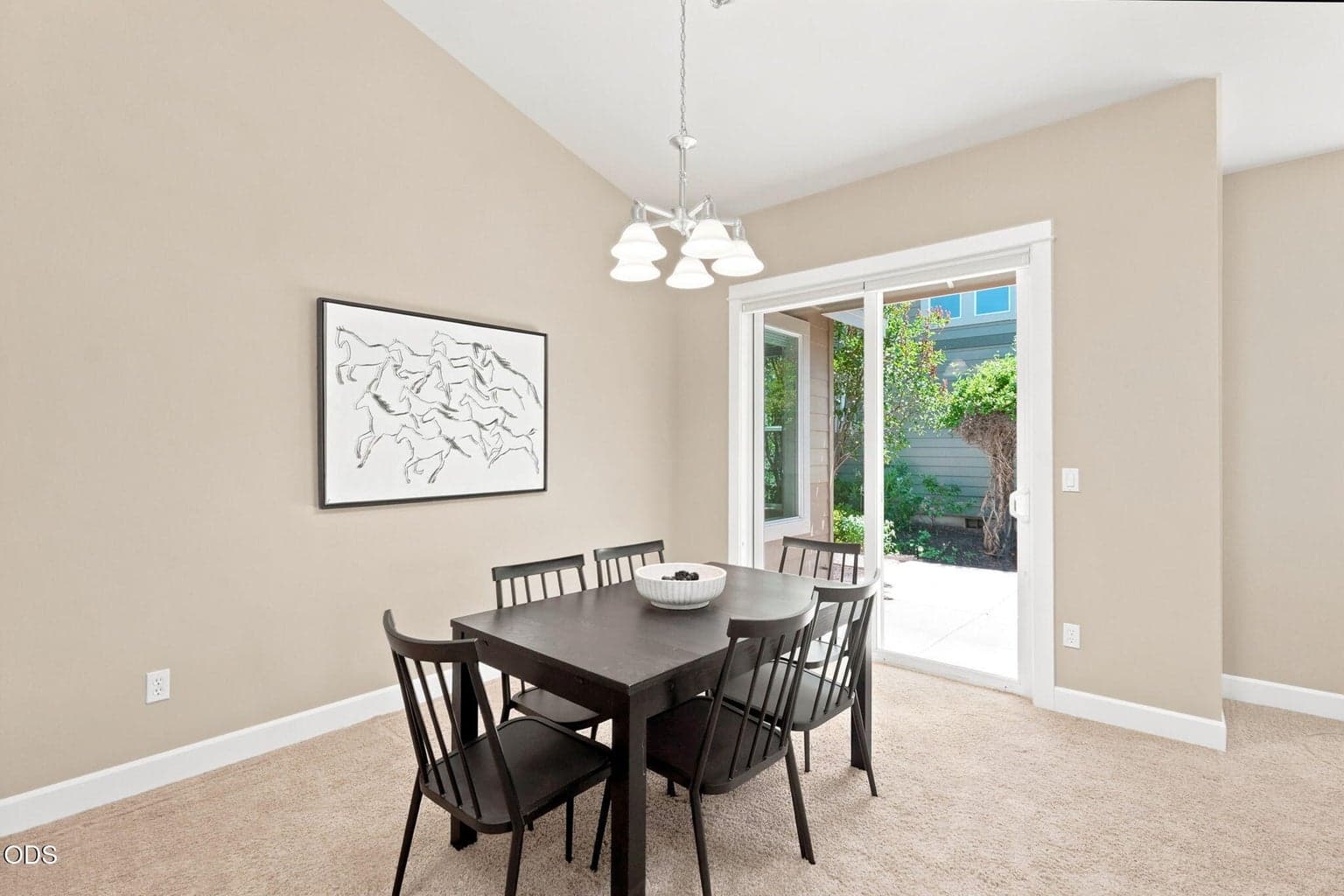 Photo of 61421 Davis Lake Loop 11 of 41