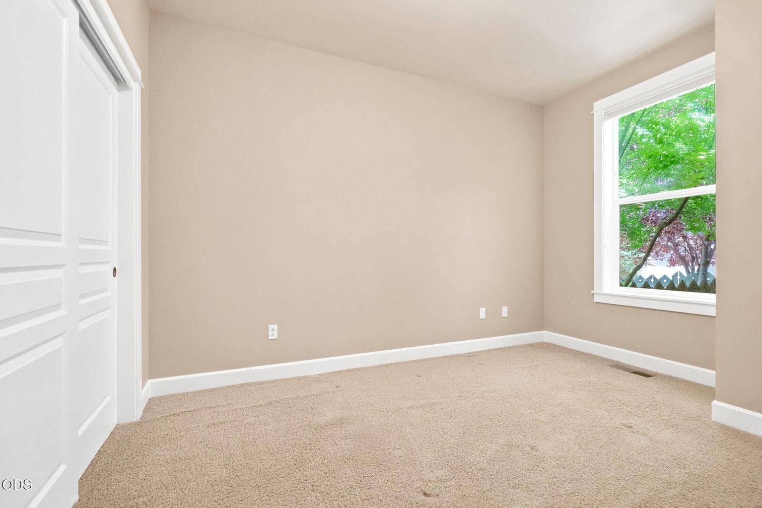 Photo of 61421 Davis Lake Loop 22 of 41