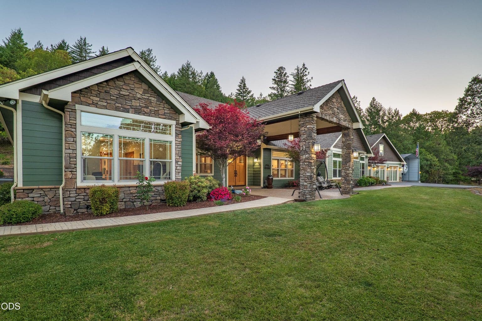 1321 Falcon Crest