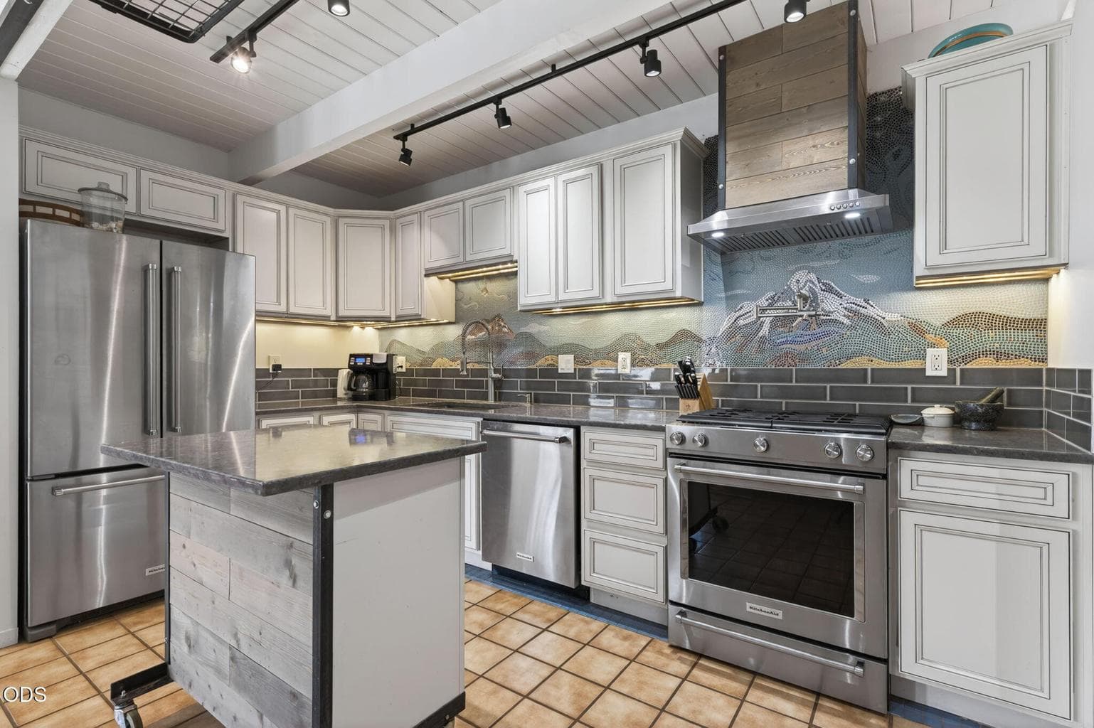 Photo of 66928 Sagebrush Lane 15 of 62