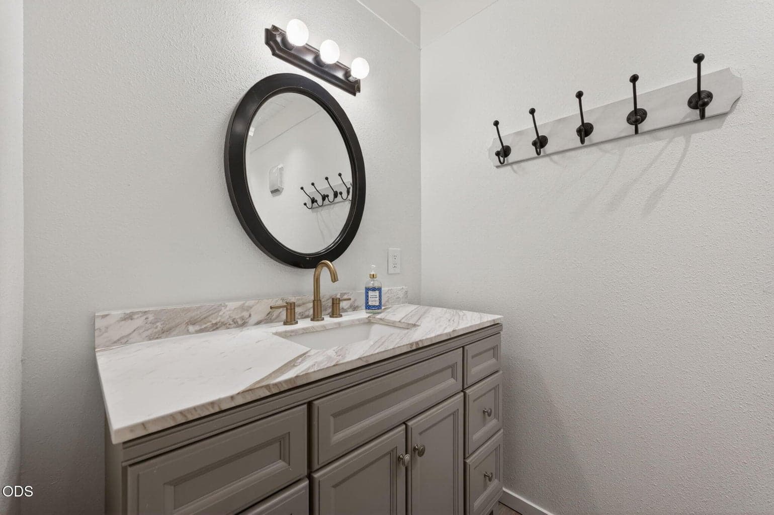 Photo of 66928 Sagebrush Lane 28 of 62