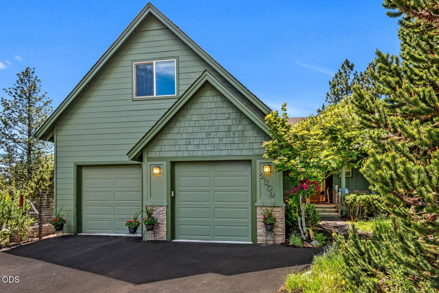 Photo of 2309 Eastes 1 of 36