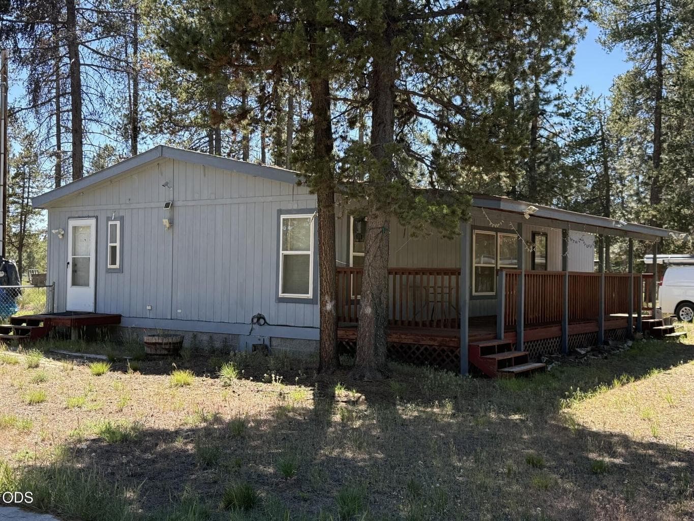 Photo of 16985 Whittier 1 of 2