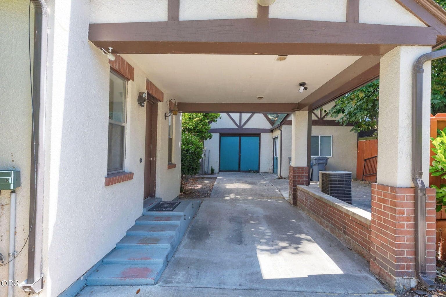 Photo of 220 A 3 of 56