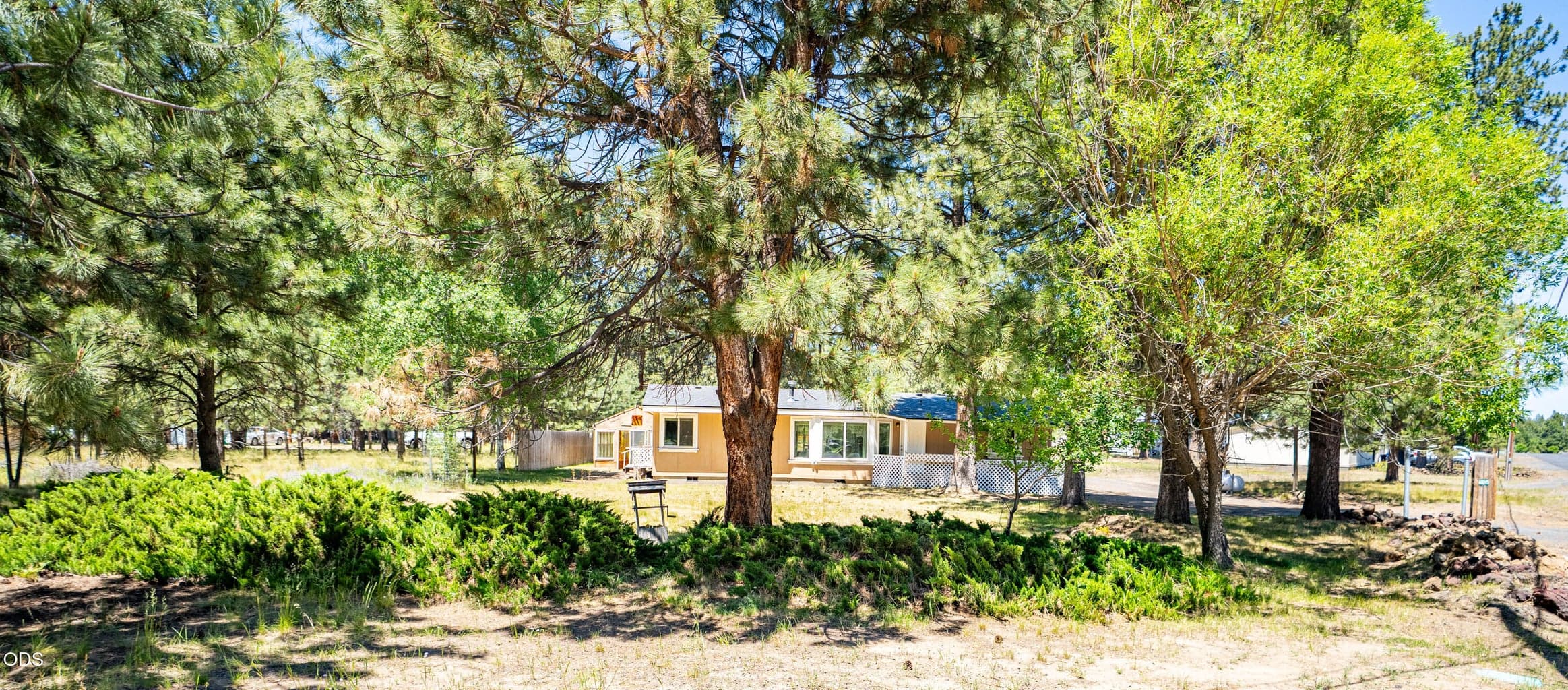 Photo of 60245 Lakeview Drive 6 of 45