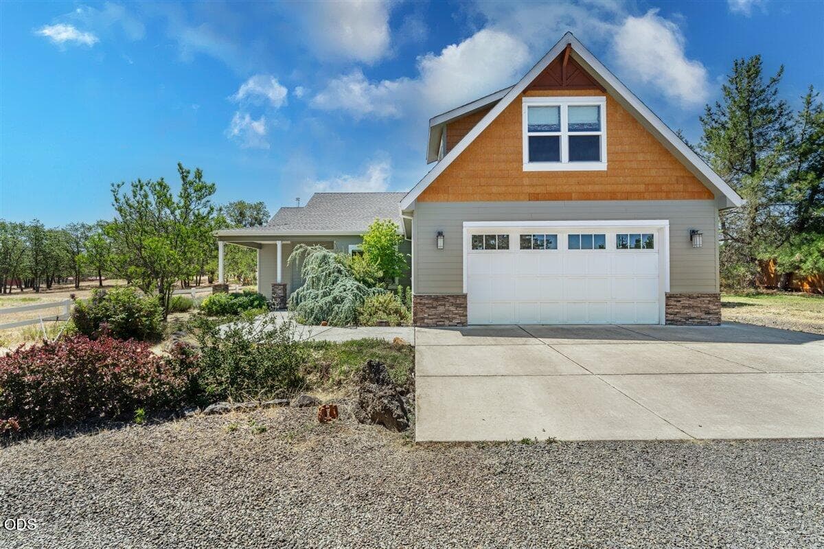 Photo of 1712 Stevens 1 of 62