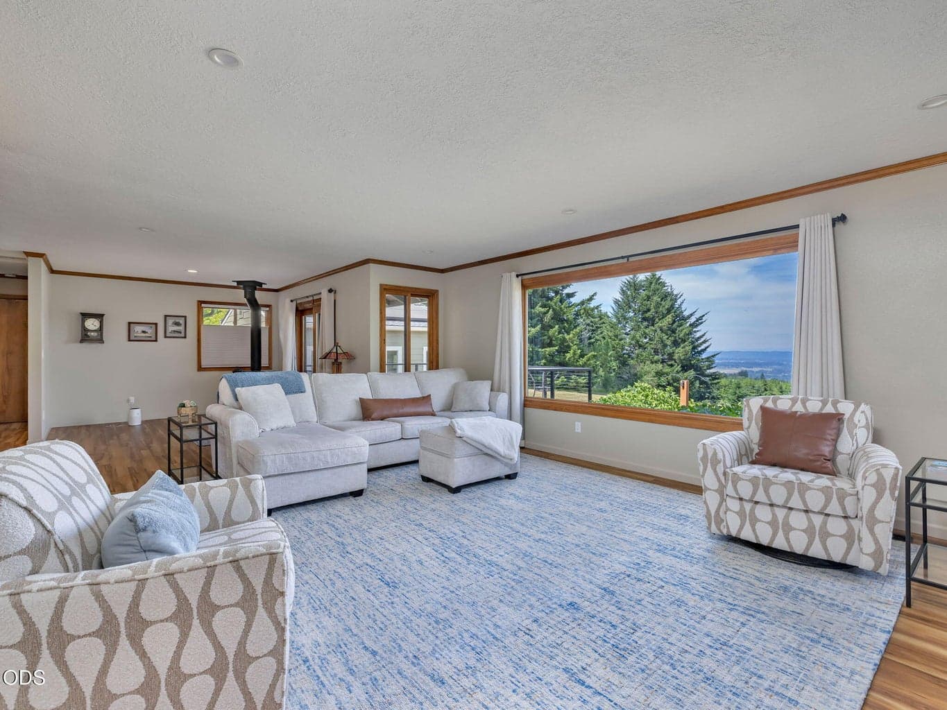Photo of 36159 Viewridge 5 of 60