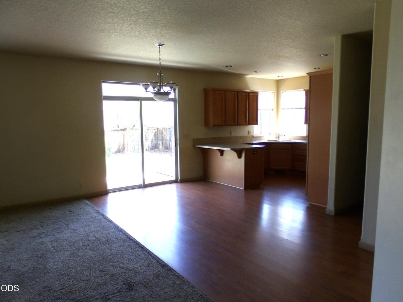 Photo of 2885 SW Juniper Avenue 8 of 17