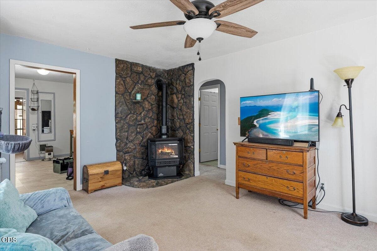 Photo of 303 Birch 2 of 28