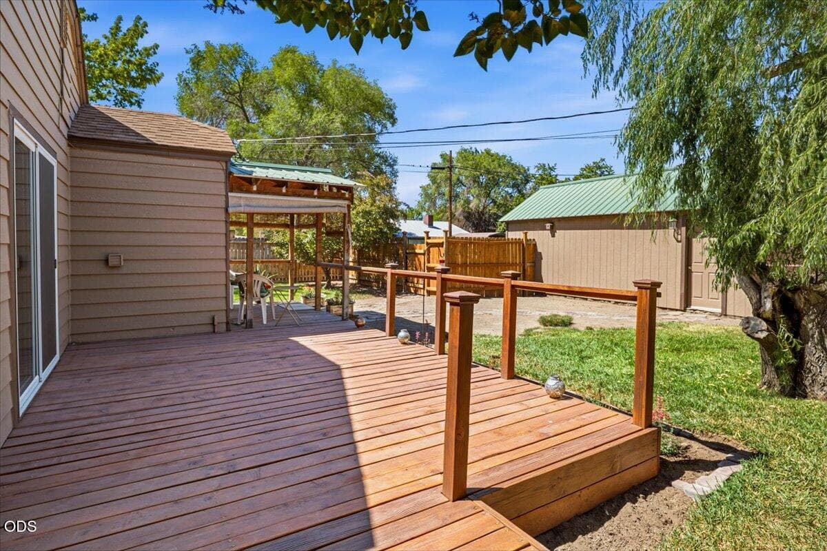 Photo of 303 NW Birch Avenue 18 of 28