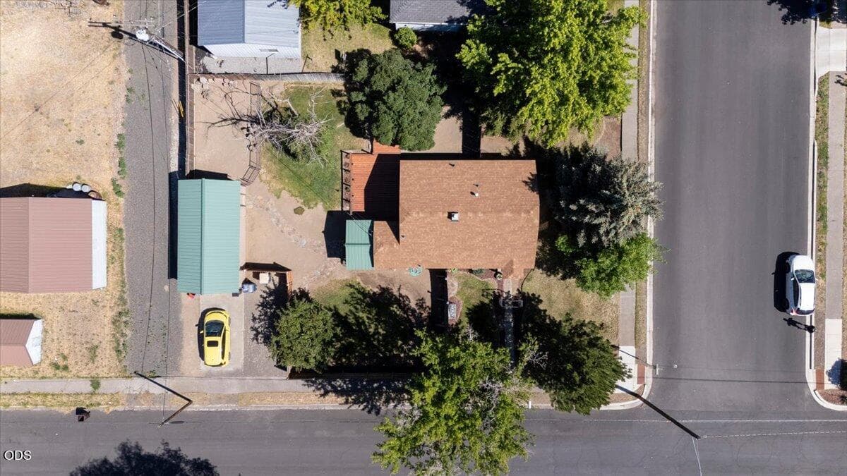 Photo of 303 NW Birch Avenue 23 of 28