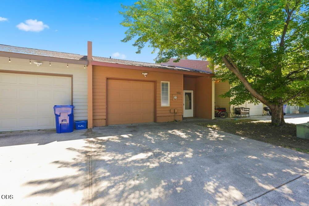 Photo of 980 Centennial 2 of 31