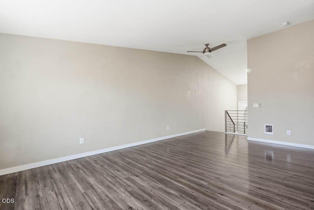 Photo of 980 SE Centennial 6 of 31