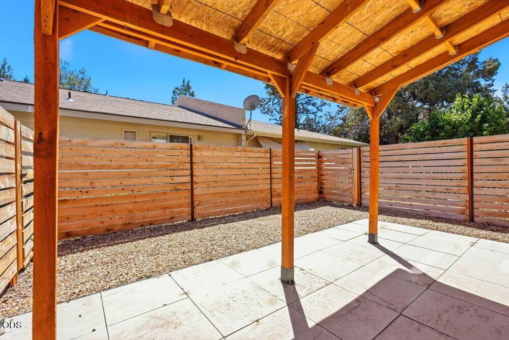 Photo of 980 SE Centennial 23 of 31