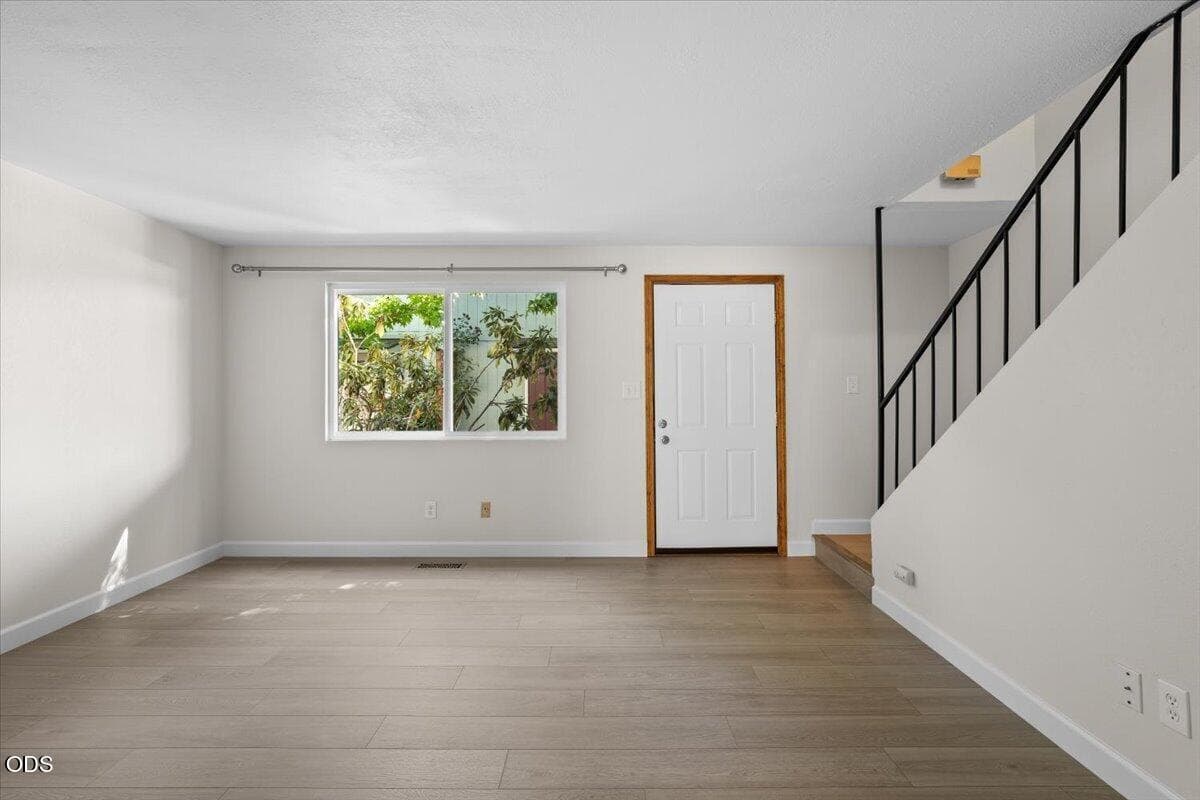 Photo of 369 Glenn 3 of 19