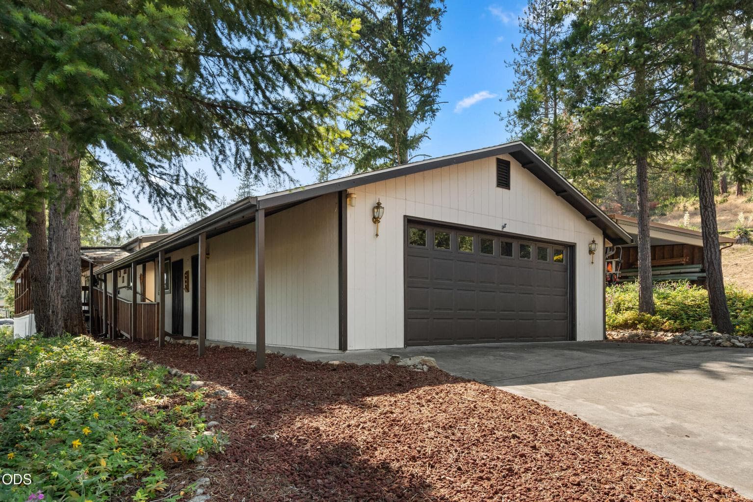 Photo of 5648 Foothill 1 of 48
