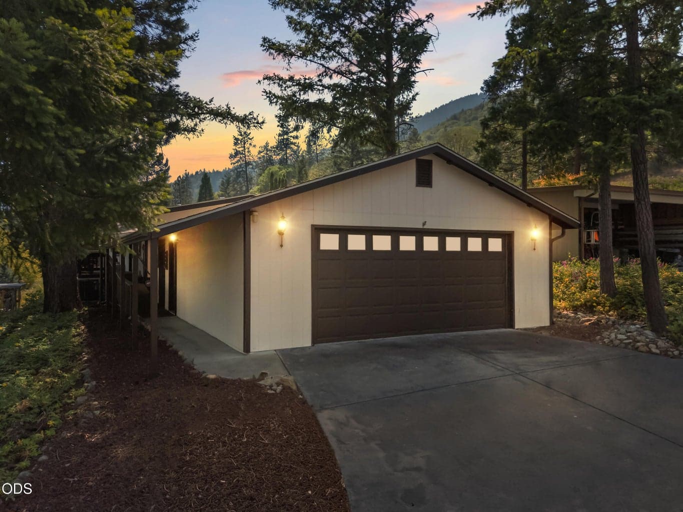 Photo of 5648 Foothill 2 of 48