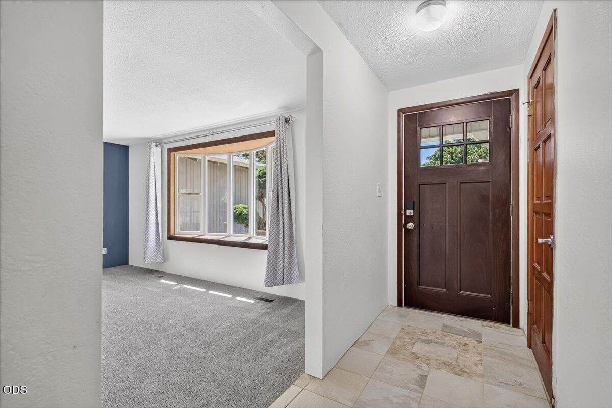 Photo of 416 Picadilly 3 of 28