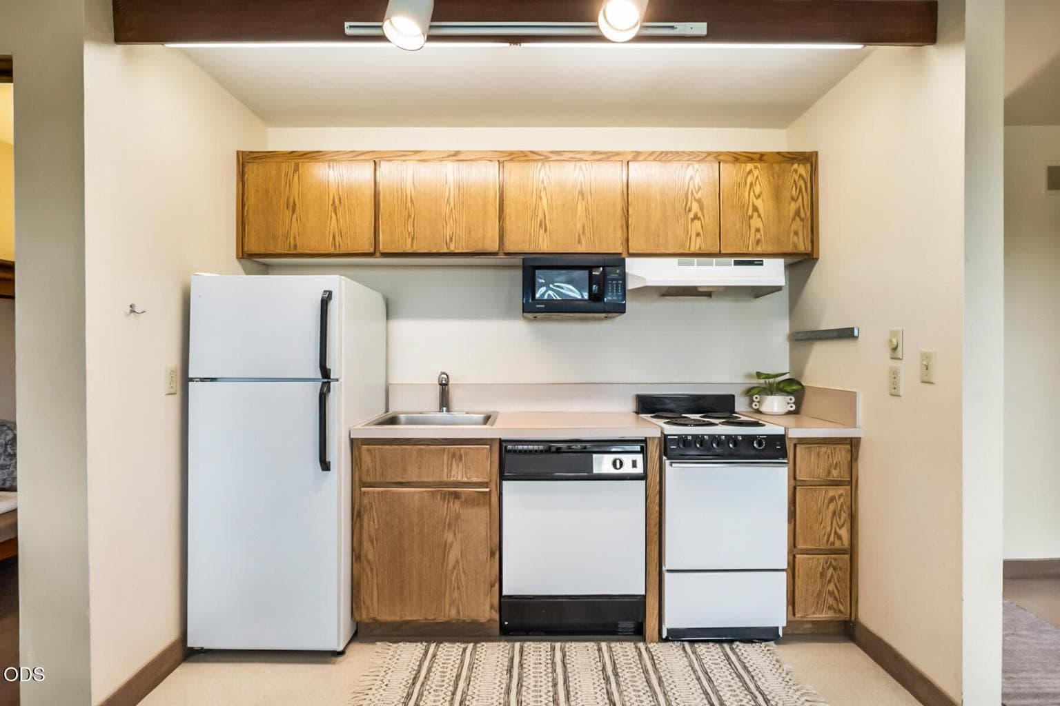Photo of 18575 SW Century Drive 13 of 24