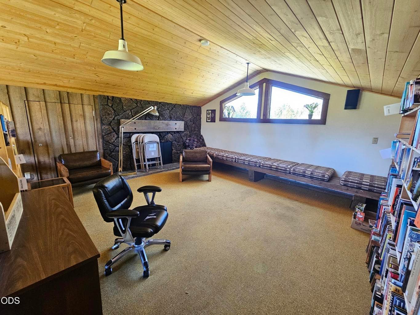 Community room library