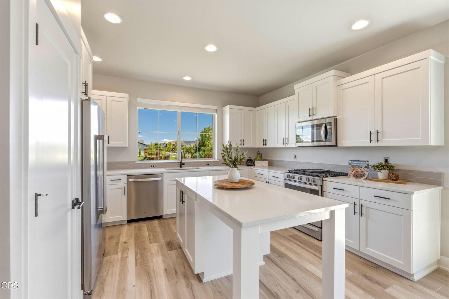 Photo of 3741 NE Petrosa Avenue 24 of 58