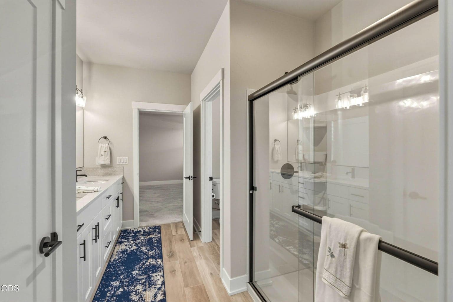 Photo of 3741 NE Petrosa Avenue 31 of 58