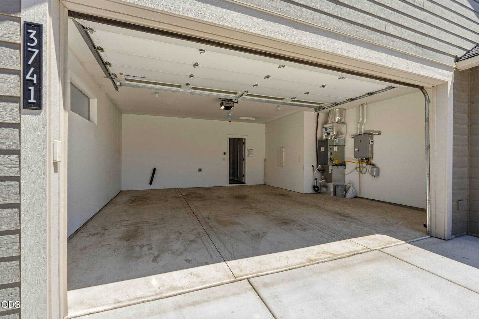 Photo of 3741 NE Petrosa Avenue 49 of 58