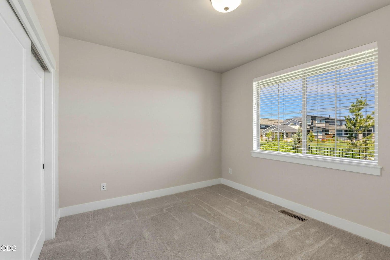 Photo of 3741 NE Petrosa Avenue 43 of 58