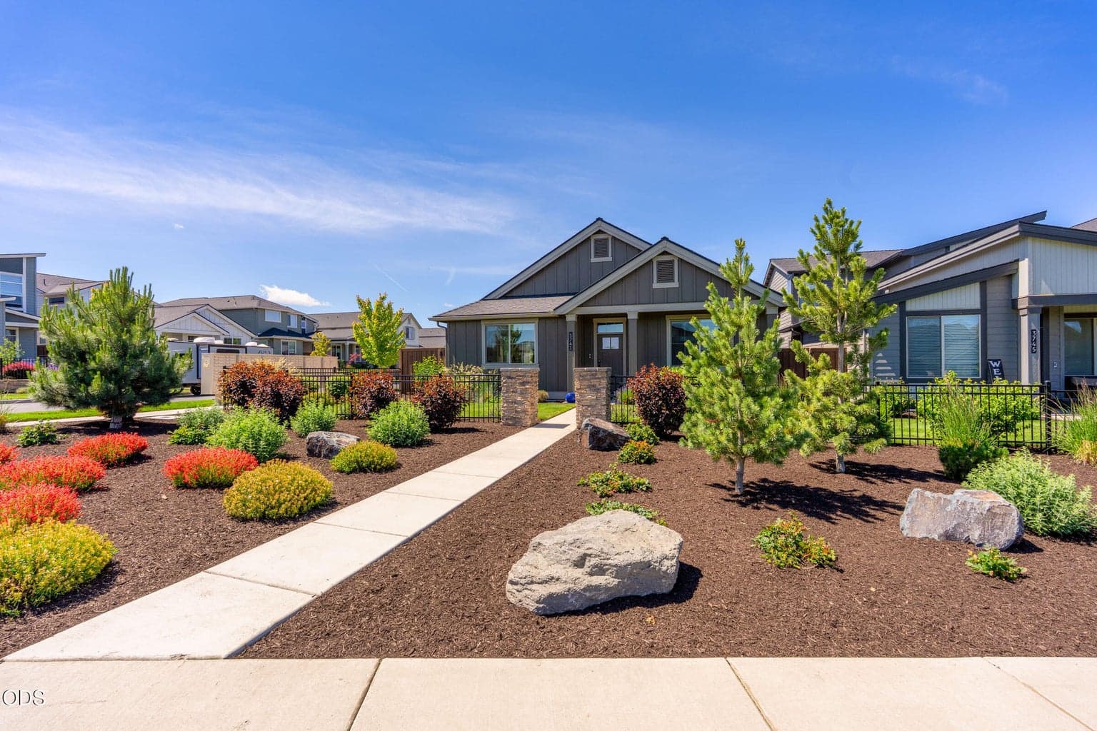 Photo of 3741 Petrosa 2 of 42