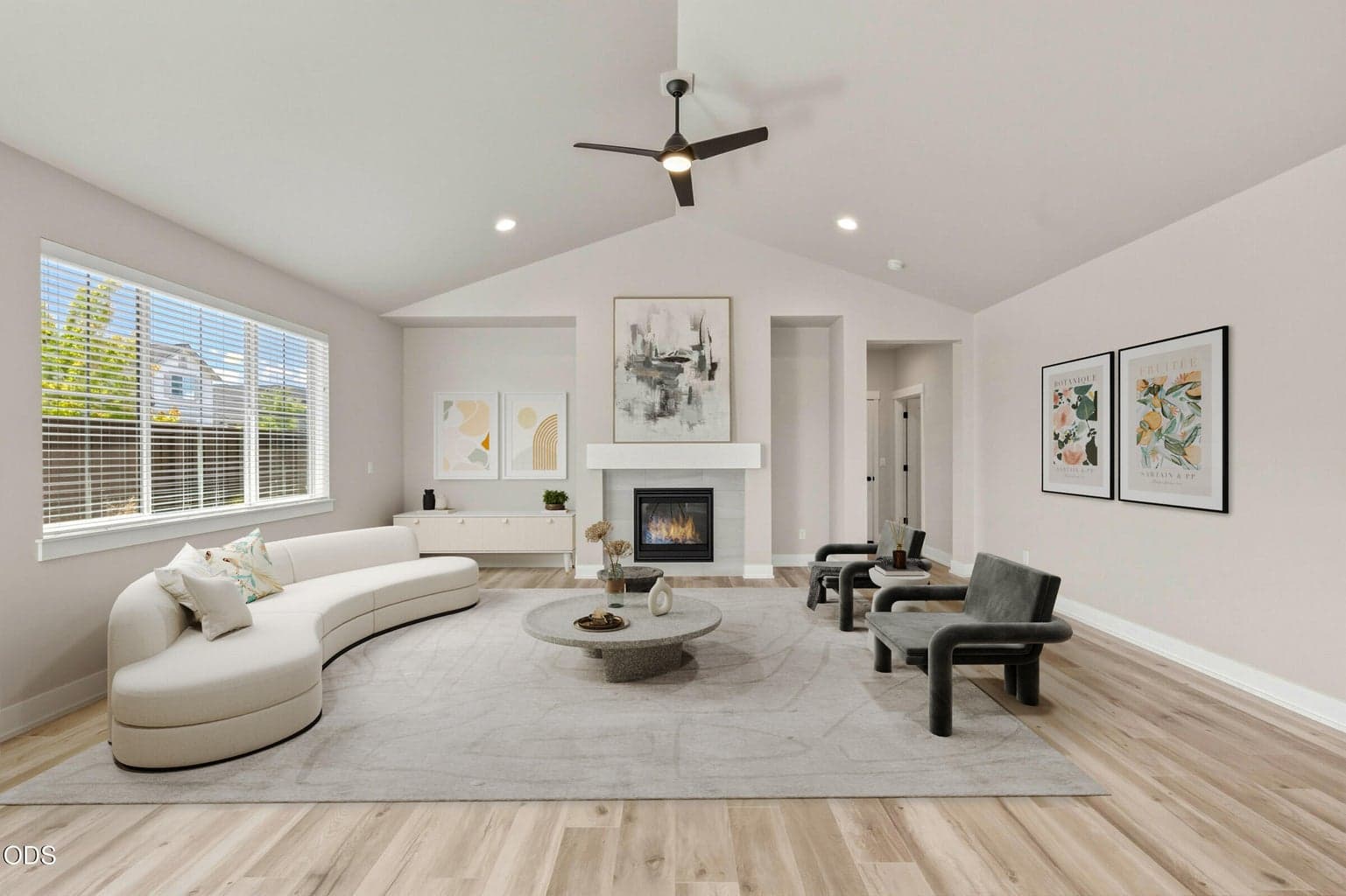 Photo of 3741 Petrosa 4 of 42