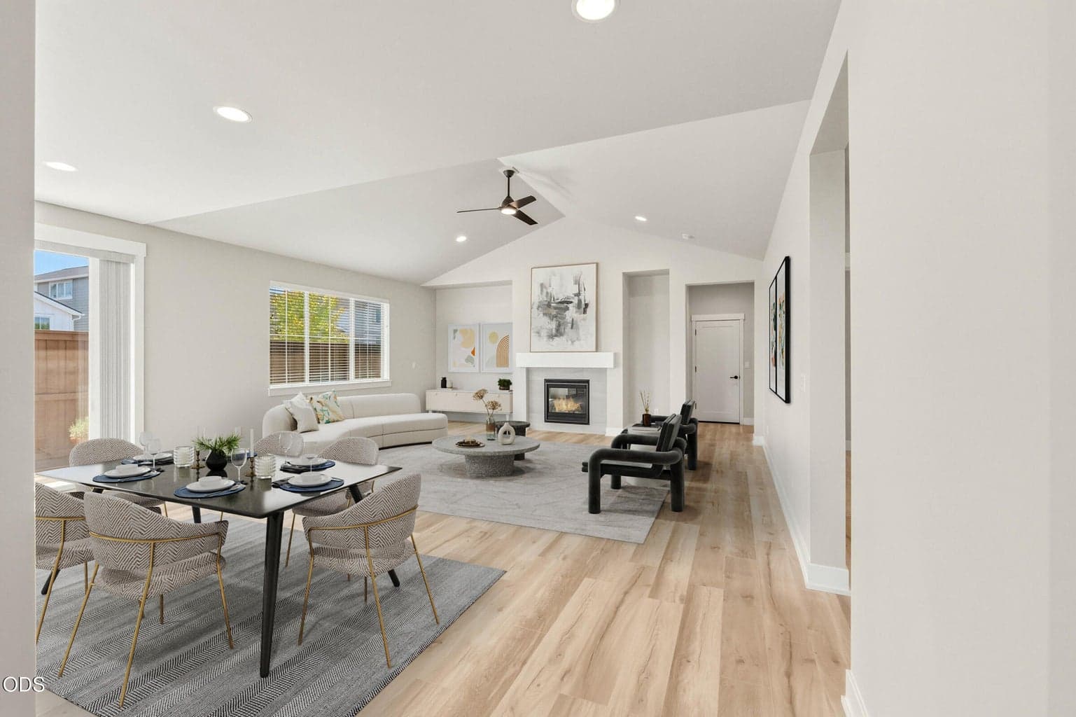 Photo of 3741 NE Petrosa Avenue 17 of 58