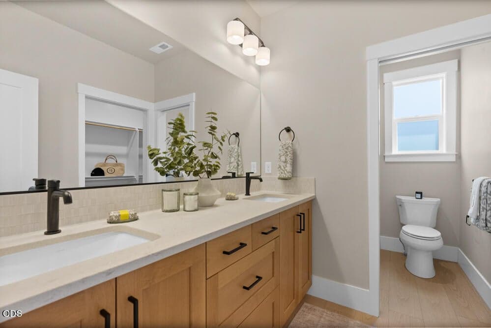 Photo of 61124 NE Cobalt Street 7 of 12