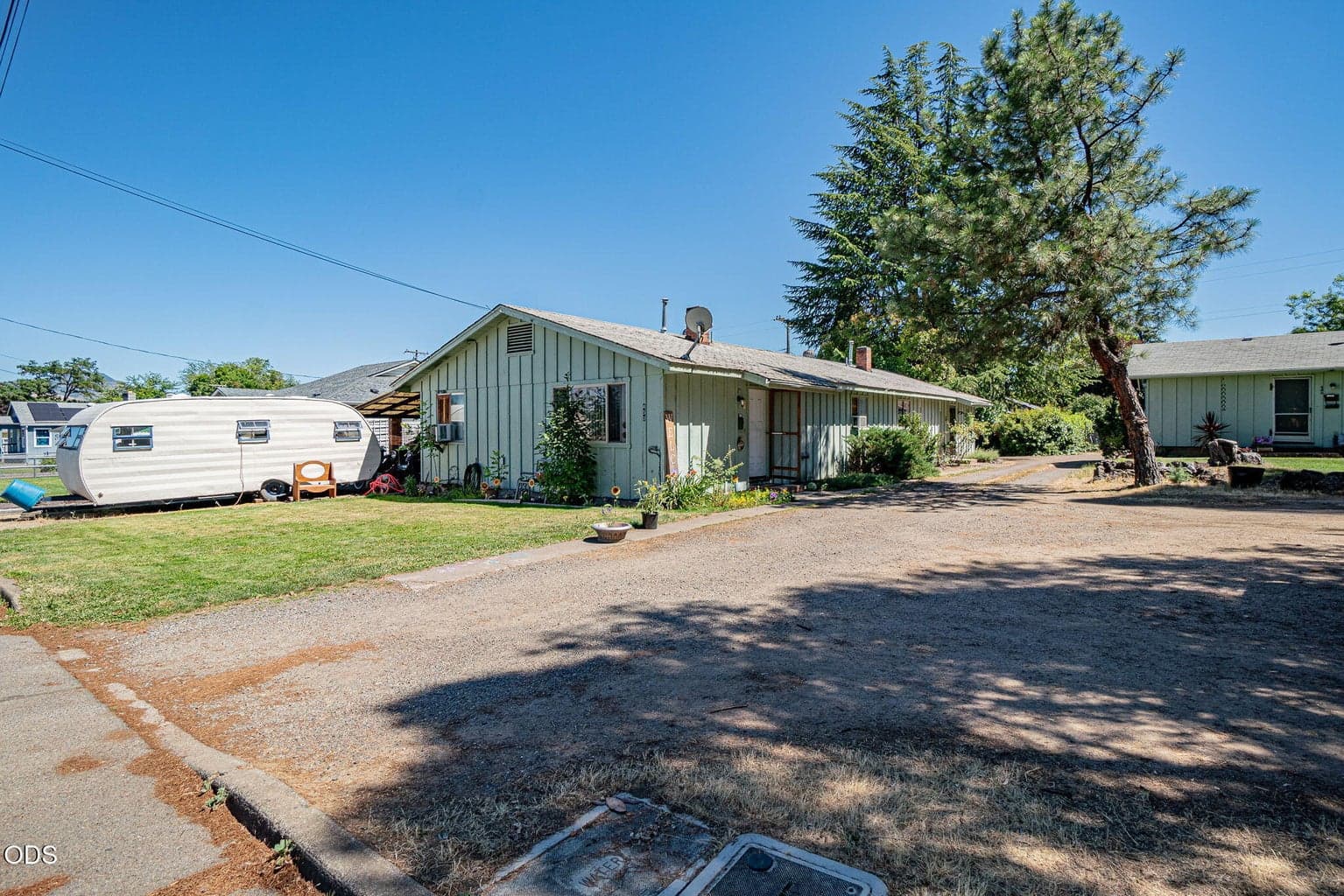 Photo of 450 Grand 5 of 22