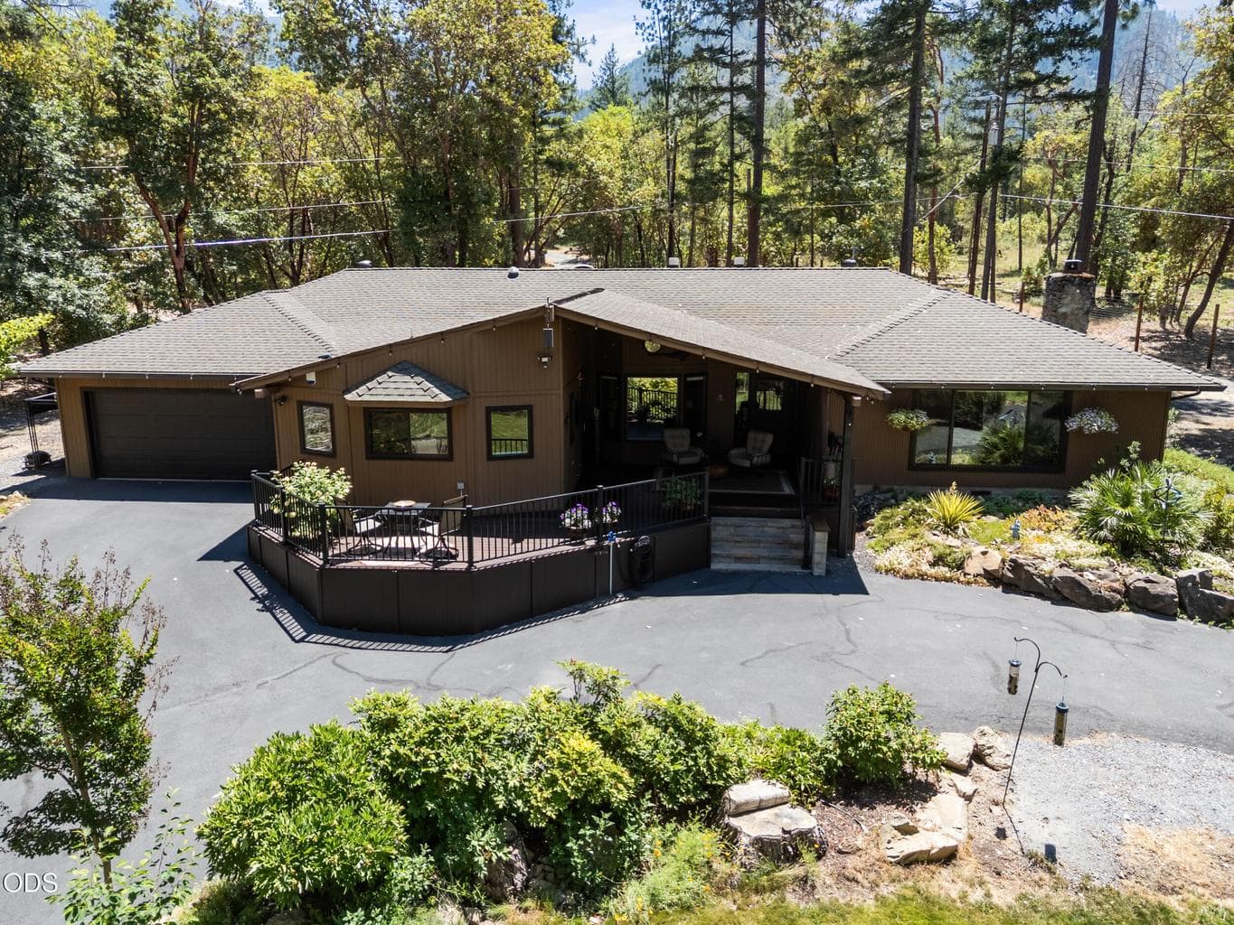 Photo of 6589 Whispering Pines 2 of 70